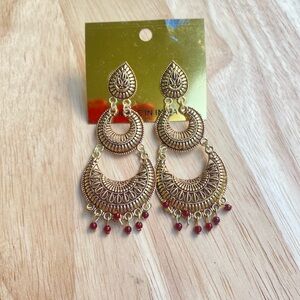 CLEARANCE SALE ON EARRINGS ALL LOW STARTING BIDS